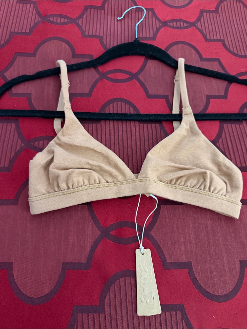 Skims Soft Stretch Wireless Bra Size XXS -
Color - Camel